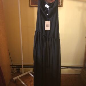 Black Sleeveless Dress